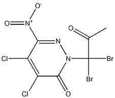 4,5-Dichloro-6-nitro-2-(1,1-dibromo-2-oxopropyl)pyridazin-3(2H)-one Struktur