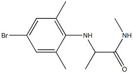 2-[(4-bromo-2,6-dimethylphenyl)amino]-N-methylpropanamide Struktur