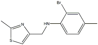 2-bromo-4-methyl-N-[(2-methyl-1,3-thiazol-4-yl)methyl]aniline Struktur