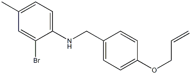 2-bromo-4-methyl-N-{[4-(prop-2-en-1-yloxy)phenyl]methyl}aniline Struktur