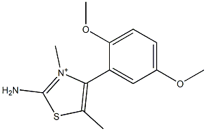 2-amino-4-(2,5-dimethoxyphenyl)-3,5-dimethyl-1,3-thiazol-3-ium Struktur