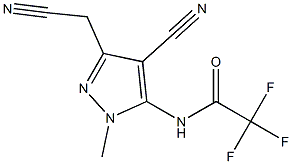 N1-[4-cyano-3-(cyanomethyl)-1-methyl-1H-pyrazol-5-yl]-2,2,2-trifluoroacetam ide Struktur