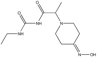 3-ethyl-1-{2-[4-(hydroxyimino)piperidin-1-yl]propanoyl}urea Struktur