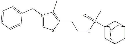 5-{2-[(1-adamantylacetyl)oxy]ethyl}-3-benzyl-4-methyl-1,3-thiazol-3-ium Struktur