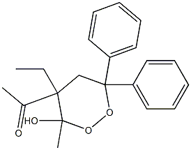 6,6-Diphenyl-4-acetyl-3-methyl-4-ethyl-1,2-dioxan-3-ol Struktur