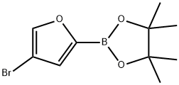 2-(4-Bromofuran-2-yl)-4,4,5,5-tetramethyl-1,3,2-dioxaborolane Struktur