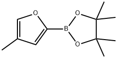 4,4,5,5-tetramethyl-2-(4-methylfuran-2-yl)-1,3,2-dioxaborolane Struktur