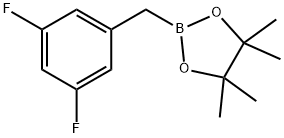 2-[(3,5-difluorophenyl)methyl]-4,4,5,5-tetramethyl-1,3,2-dioxaborolane Struktur