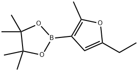 2-Methyl-5-ethylfuran-3-boronic acid pinacol ester Struktur