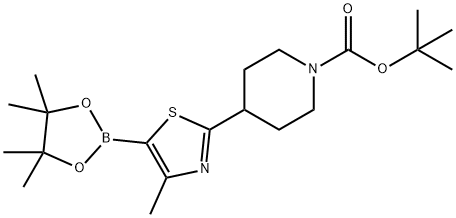 tert-butyl 4-(4-methyl-5-(4,4,5,5-tetramethyl-1,3,2-dioxaborolan-2-yl)thiazol-2-yl)piperidine-1-carboxylate Struktur