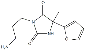 3-(3-aminopropyl)-5-(furan-2-yl)-5-methylimidazolidine-2,4-dione Struktur