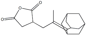 Dihydro-3-[2-methyl-2-(adamantan-2-ylidene)ethyl]furan-2,5-dione Struktur