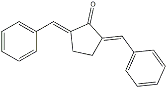 (2E,5E)-2,5-Bis(phenylmethylene)cyclopentanone Struktur