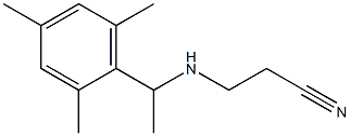 3-{[1-(2,4,6-trimethylphenyl)ethyl]amino}propanenitrile Struktur