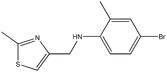 4-bromo-2-methyl-N-[(2-methyl-1,3-thiazol-4-yl)methyl]aniline Struktur