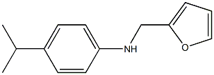 N-(furan-2-ylmethyl)-4-(propan-2-yl)aniline Struktur