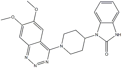 4-[4-[(1,3-Dihydro-2-oxo-2H-benzimidazol)-1-yl]piperidino]-6,7-dimethoxy-1,2,3-benzotriazine Struktur