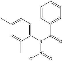 N-Nitro-N-(2,4-dimethylphenyl)benzamide Struktur