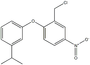 2-(chloromethyl)-4-nitro-1-[3-(propan-2-yl)phenoxy]benzene Struktur