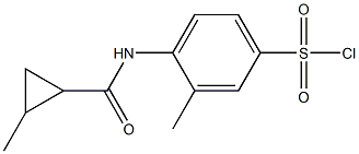 3-methyl-4-[(2-methylcyclopropane)amido]benzene-1-sulfonyl chloride Struktur