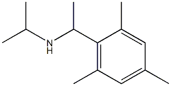 propan-2-yl[1-(2,4,6-trimethylphenyl)ethyl]amine Struktur