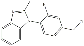 1-[4-(chloromethyl)-2-fluorophenyl]-2-methyl-1H-1,3-benzodiazole Struktur