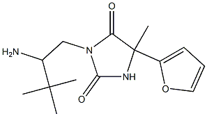 3-(2-amino-3,3-dimethylbutyl)-5-(furan-2-yl)-5-methylimidazolidine-2,4-dione Struktur