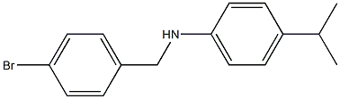 N-[(4-bromophenyl)methyl]-4-(propan-2-yl)aniline Struktur