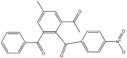 1-Acetyl-3-benzoyl-2-(4-nitrobenzoyl)-5-methylbenzene Struktur