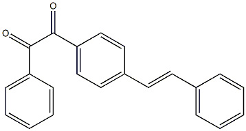 1-[4-[(E)-2-Phenylethenyl]phenyl]-2-phenylethane-1,2-dione Struktur