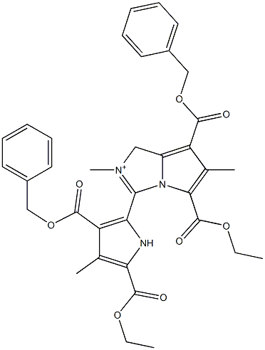 7-(Benzyloxycarbonyl)-5-ethoxycarbonyl-2,6-dimethyl-3-[3-(benzyloxycarbonyl)-5-ethoxycarbonyl-4-methyl-1H-pyrrol-2-yl]-1H-pyrrolo[1,2-c]imidazol-2-ium Struktur