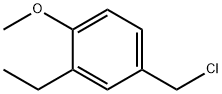 Benzene, 4-(chloromethyl)-2-ethyl-1-methoxy- Struktur