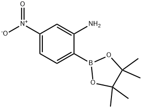 5-Nitro-2-(tetramethyl-1,3,2-dioxaborolan-2-yl)aniline Struktur