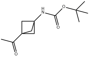 Carbamic acid, N-(3-acetylbicyclo[1.1.1]pent-1-yl)-, 1,1-dimethylethyl ester Struktur