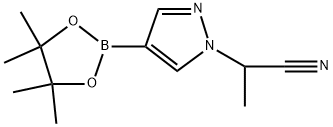 2-(4-(4,4,5,5-Tetramethyl-1,3,2-dioxaborolan-2-yl)-1H-pyrazol-1-yl)propanenitrile Struktur