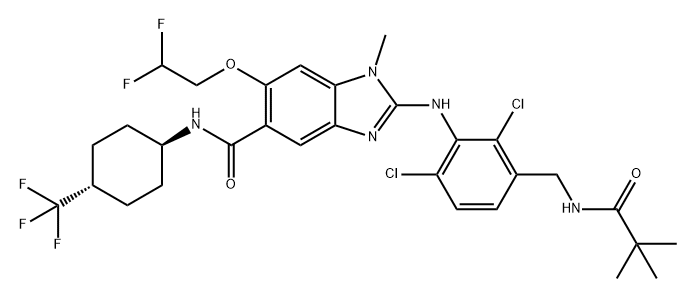 1H-Benzimidazole-5-carboxamide, 2-[[2,6-dichloro-3-[[(2,2-dimethyl-1-oxopropyl)amino]methyl]phenyl]amino]-6-(2,2-difluoroethoxy)-1-methyl-N-[trans-4-(trifluoromethyl)cyclohexyl]- Struktur