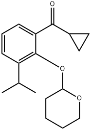 Methanone, cyclopropyl[3-(1-methylethyl)-2-[(tetrahydro-2H-pyran-2-yl)oxy]phenyl]- Struktur