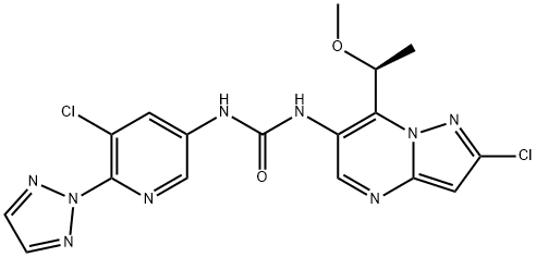 Urea, N-[2-chloro-7-[(1S)-1-methoxyethyl]pyrazolo[1,5-a]pyrimidin-6-yl]-N'-[5-chloro-6-(2H-1,2,3-triazol-2-yl)-3-pyridinyl]- Struktur