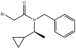 2-Bromo-N-[(1S)-1-cyclopropylethyl]-N-(phenylmethyl)acetamide Struktur