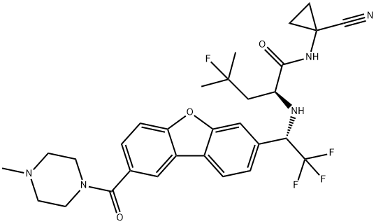 Pentanamide, N-(1-cyanocyclopropyl)-4-fluoro-4-methyl-2-[[(1S)-2,2,2-trifluoro-1-[8-[(4-methyl-1-piperazinyl)carbonyl]-3-dibenzofuranyl]ethyl]amino]-, (2S)- Struktur