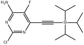 4-Pyrimidinamine, 2-chloro-5-fluoro-6-[2-[tris(1-methylethyl)silyl]ethynyl]- Struktur