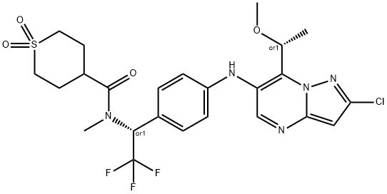 2H-Thiopyran-4-carboxamide, N-[(1R)-1-[4-[[2-chloro-7-[(1R)-1-methoxyethyl]pyrazolo[1,5-a]pyrimidin-6-yl]amino]phenyl]-2,2,2-trifluoroethyl]tetrahydro-N-methyl-, 1,1-dioxide, rel- Struktur