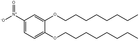 Benzene, 4-nitro-1,2-bis(octyloxy)- Struktur