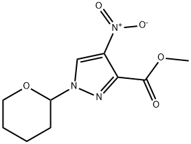 1H-Pyrazole-3-carboxylic acid, 4-nitro-1-(tetrahydro-2H-pyran-2-yl)-, methyl ester Struktur