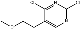 Pyrimidine, 2,4-dichloro-5-(2-methoxyethyl)- Struktur