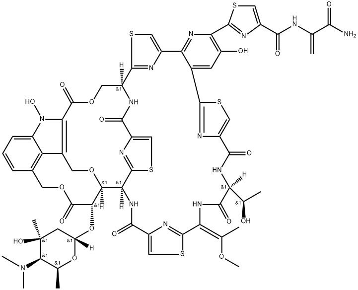 4-Thiazolecarboxamide, N-[1-(aminocarbonyl)ethenyl]-2-[(11S,14E,21S,22S,33S,49S)-9,10,11,12,13,14,19,20,21,22,29,30,32,33-tetradecahydro-3,29-dihydroxy-11-[(1R)-1-hydroxyethyl]-14-(1-methoxyethylidene)-9,12,19,30,40,48-hexaoxo-49-[[2,4,6-trideoxy-4-(dimethylamino)-3-C-methyl-α-L-lyxo-hexopyranosyl]oxy]-22,25-(ethanoxymethano)-8,5:18,15:37,34-trinitrilo-21,33-([2,4]-endo-thiazolomethanimino)-5H,15H,24H,34H-pyrido[3′,2′:20,21][1,28,8,18,24,4,11,14]dioxatrithiatriazacyclodotriacontino[30,31-b]indol-2-yl]- Struktur