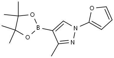 1-(furan-2-yl)-3-methyl-4-(4,4,5,5-tetramethyl-1,3,2-dioxaborolan-2-yl)-1H-pyrazole Struktur