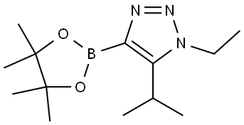 1-ethyl-5-isopropyl-4-(4,4,5,5-tetramethyl-1,3,2-dioxaborolan-2-yl)-1H-1,2,3-triazole Struktur