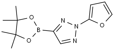 2-(furan-2-yl)-4-(4,4,5,5-tetramethyl-1,3,2-dioxaborolan-2-yl)-2H-1,2,3-triazole Struktur