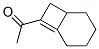 Ethanone, 1-bicyclo[4.2.0]oct-6-en-7-yl- (9CI) Struktur